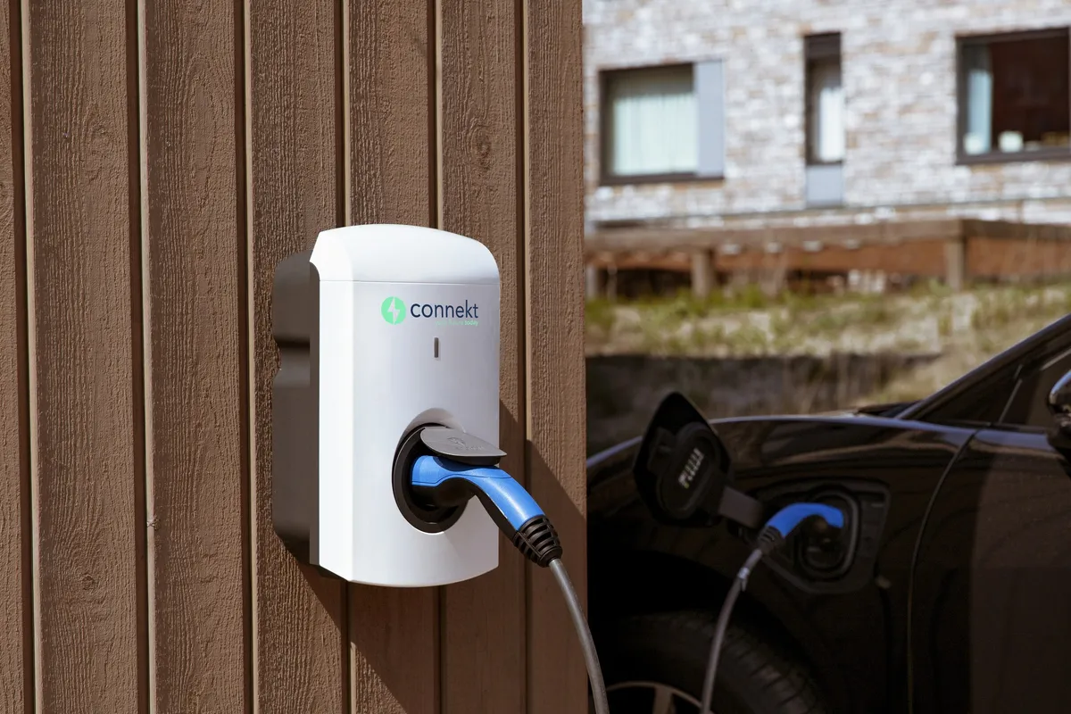 5 Reasons Why Your Business Should Offer EV Charging to the Public