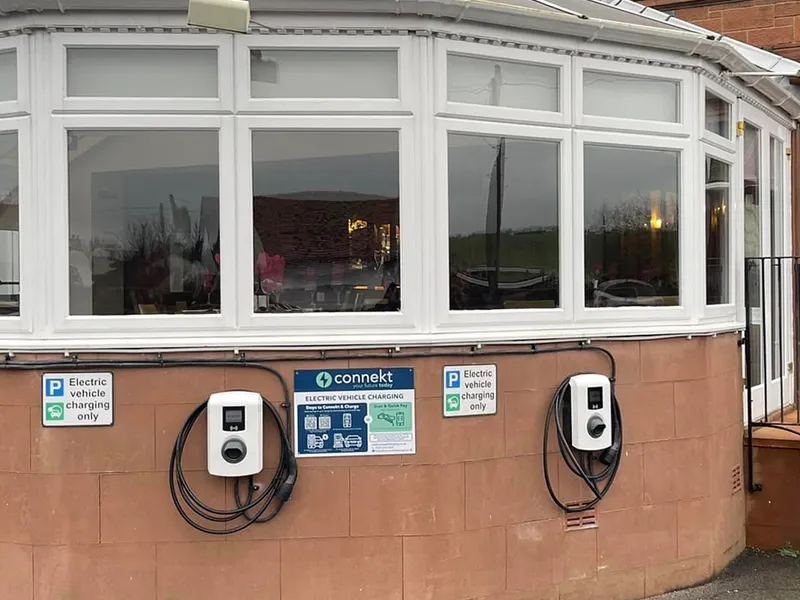 Empowering Sustainable Tourism: Somerton House Hotel Pioneers a Greener Tomorrow with Integrated EV Charging Solutions