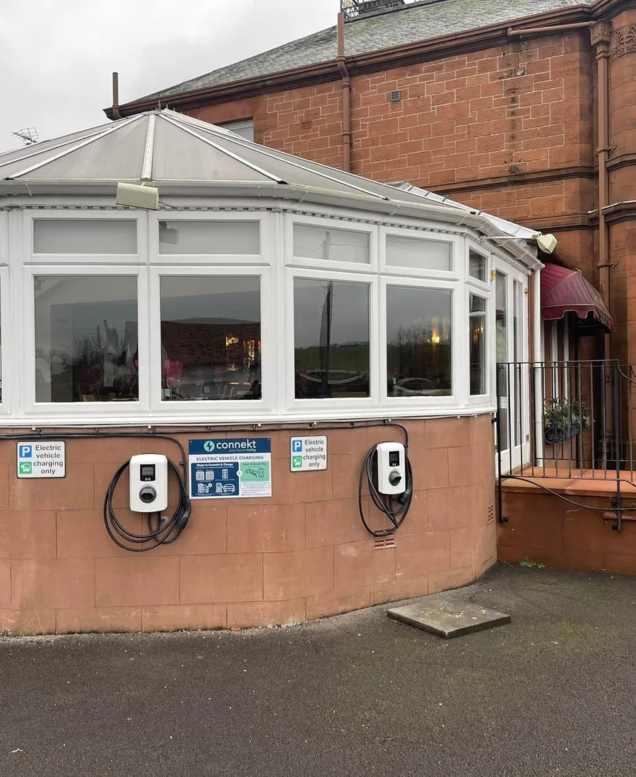 Empowering Sustainable Tourism: Somerton House Hotel Pioneers a Greener Tomorrow with Integrated EV Charging Solutions