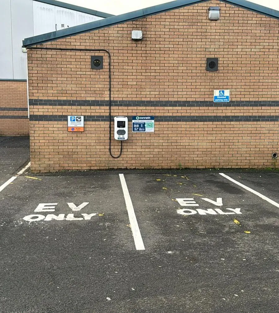 "I wish I'd done it sooner". Connekt EV Charging help Pro-Life gym to monetise their carpark