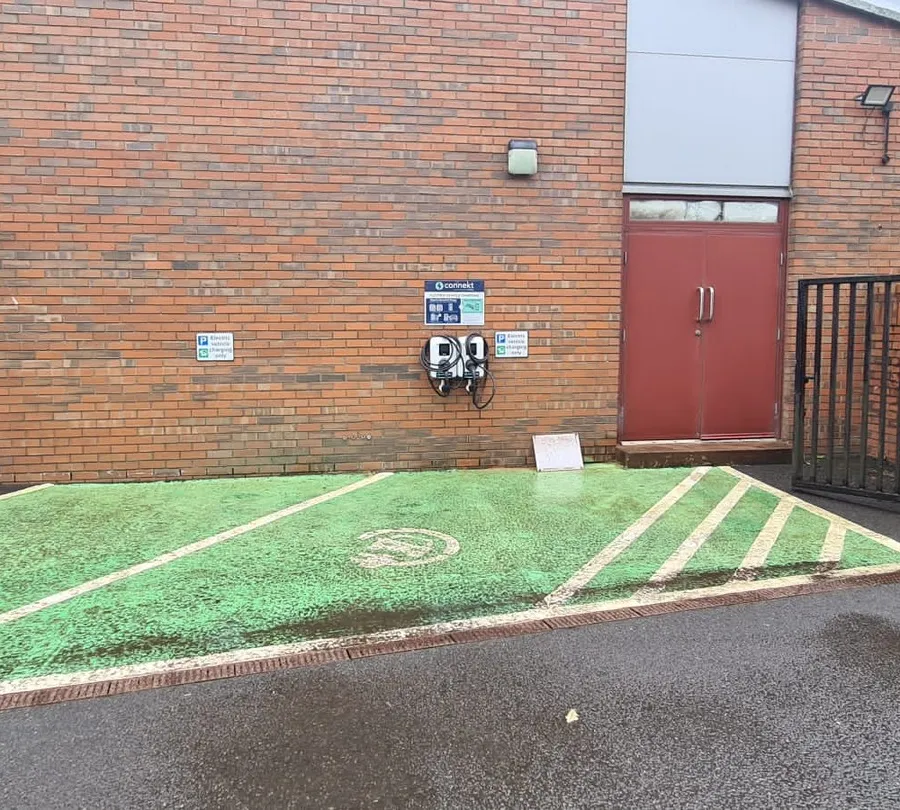 Pioneering the Electric Future: UWS Partners with Connekt EV Charging